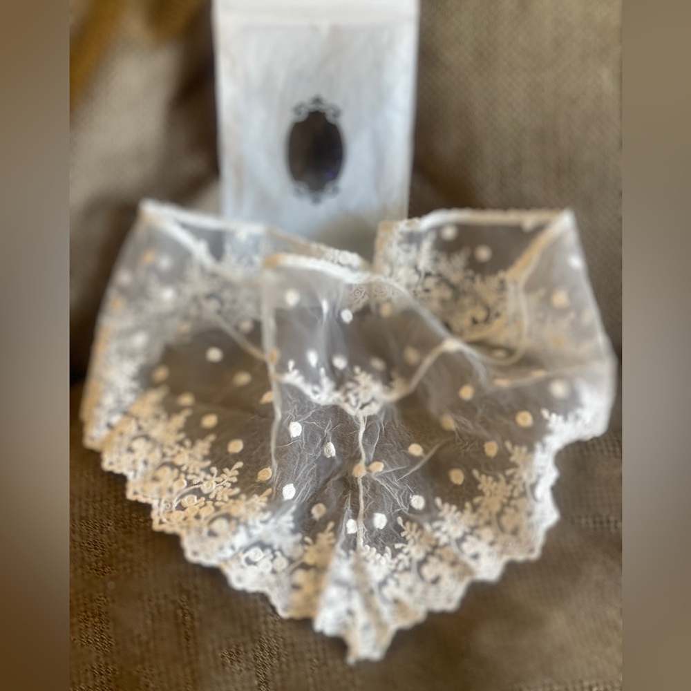 White Lace Rectangular Scarf - Picture 6 of 14